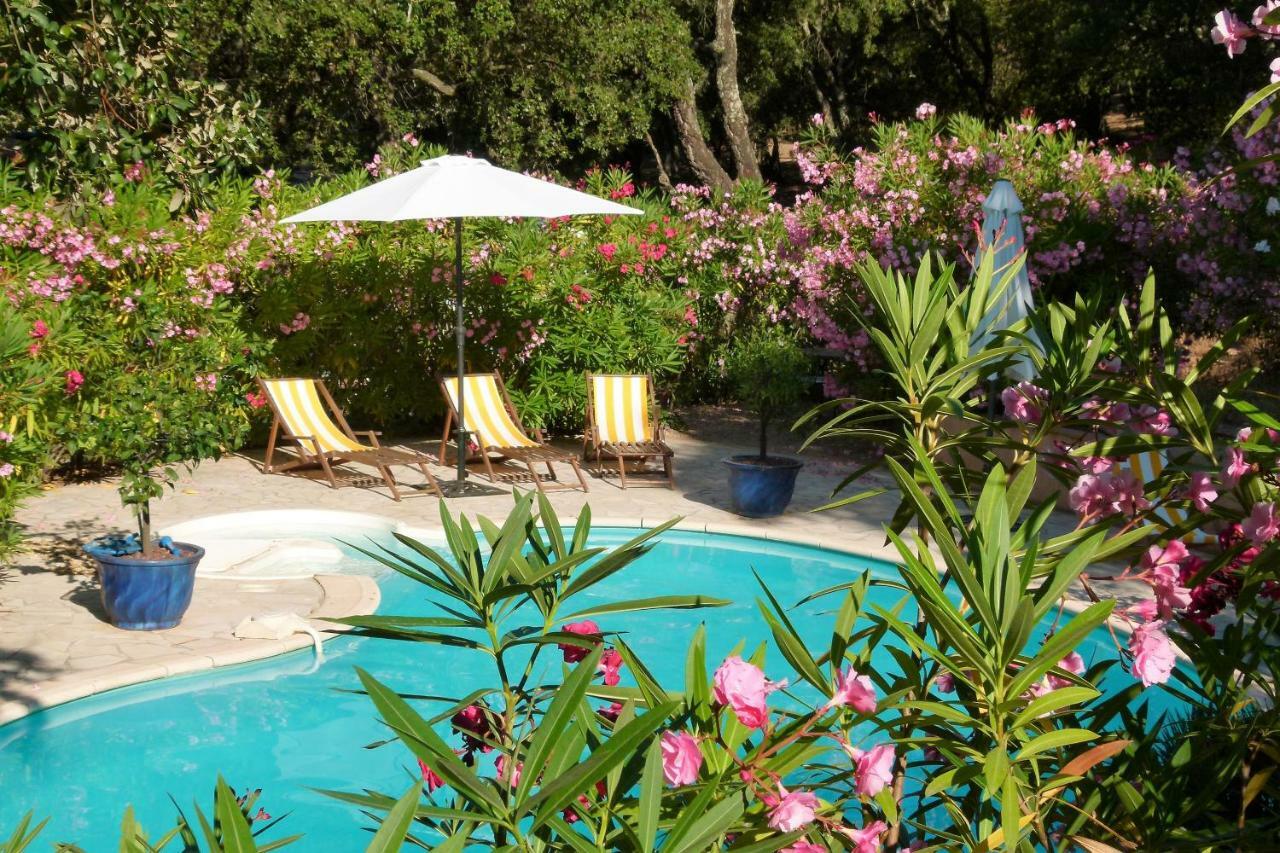 Le Bastidon Saint-Michel Bed and Breakfast Sainte-Maxime Exteriör bild